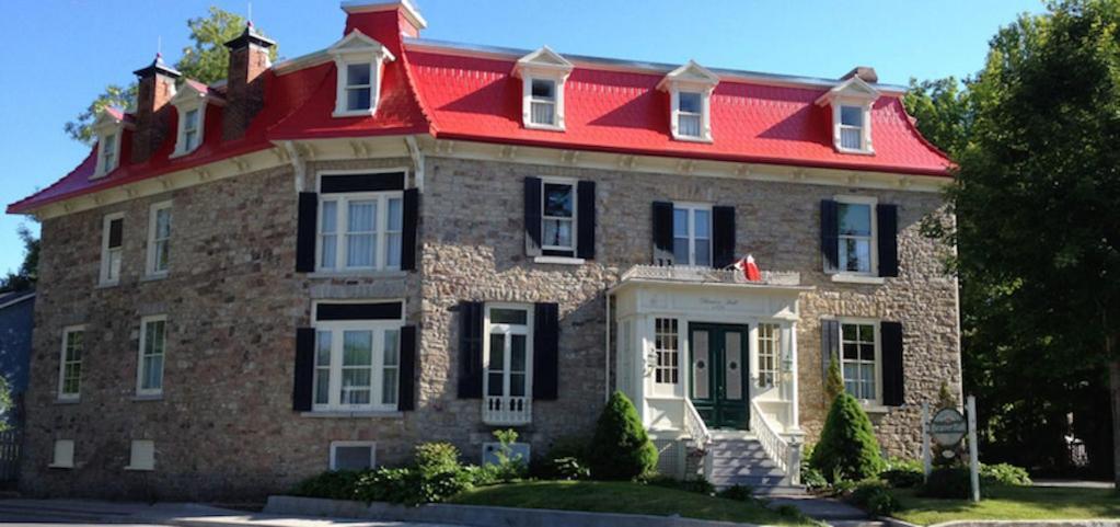 Chrysler House Bed & Breakfast Gananoque Exterior photo