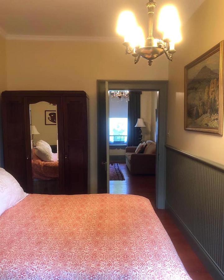 Chrysler House Bed & Breakfast Gananoque Exterior photo